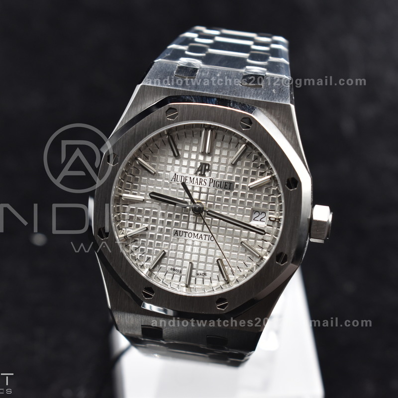 Royal Oak 37mm 15450 SS ZF 1:1 Best Edition White Textured Dial on SS Bracelet SA3120 Super Clone